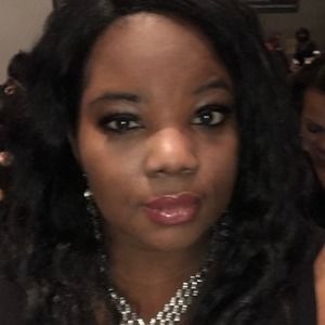 Meet your Posher, Hollie